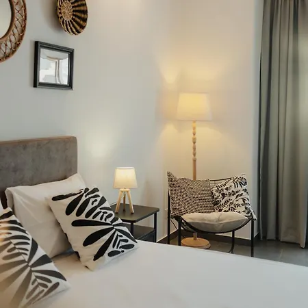 Sunny Center Aparthotel