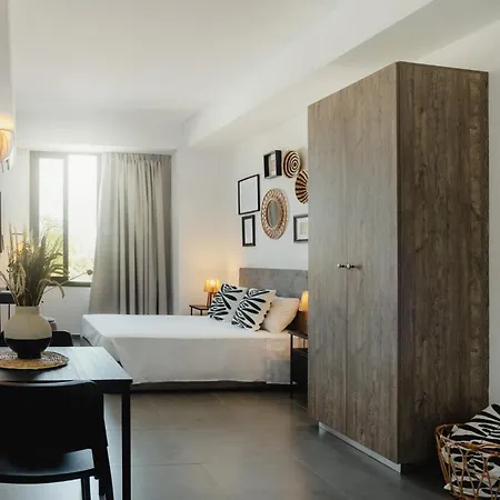 Sunny Center Aparthotel Larnaka